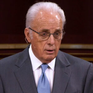 FALECE JOHN MACARTHUR, UM DOS MAIORES EXPOSITORES BÍBLICOS DO SÉCULO XX E XXI