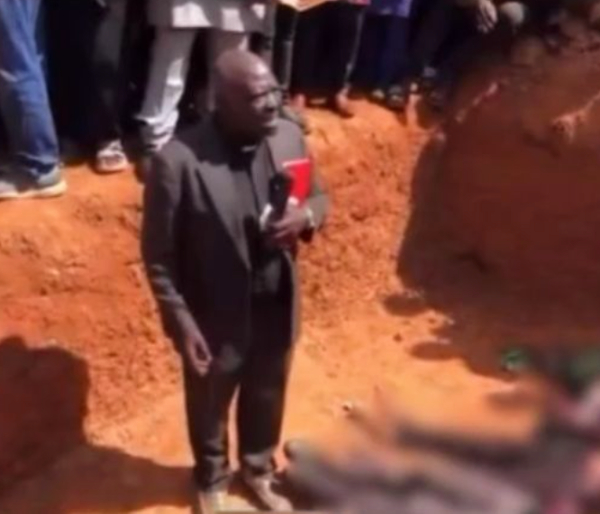 Cristãos na Nigéria enfrentam perseguição brutal: a fé que resiste em meio à dor