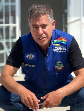 Prefeito de Cabo Frio anuncia obras em unidades de saúde e promete resgatar dignidade no atendimento