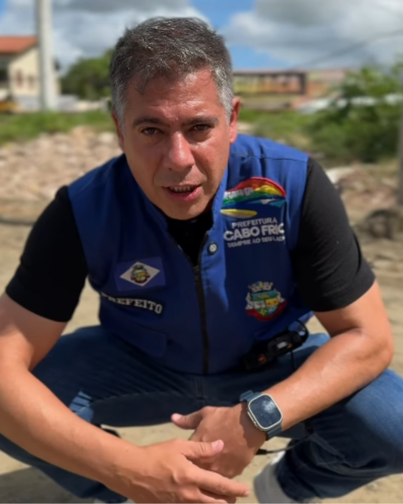 Fim do lixão no Verão Vermelho: área é limpa e dará lugar a praça com academia ao ar livre