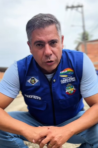 Obras avançam em Tamoios e Prefeitura promete ampliar pavimentação para outras ruas